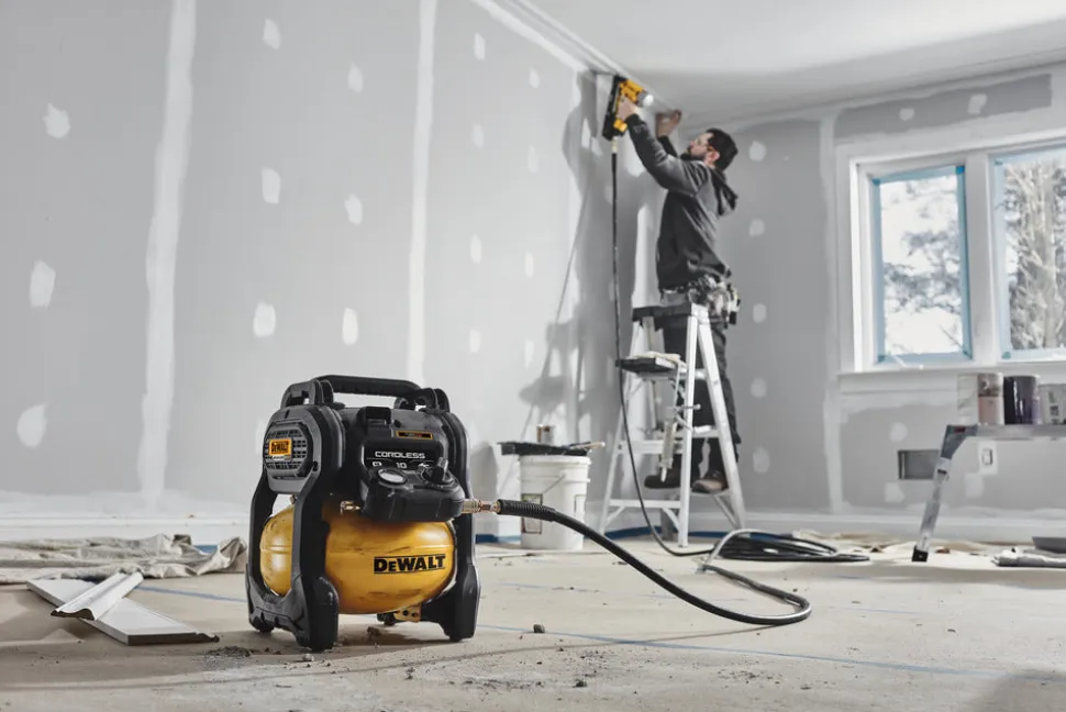 DeWALT Compressor DCC1018N-XJ 18V XR Zonder Accu en Lader