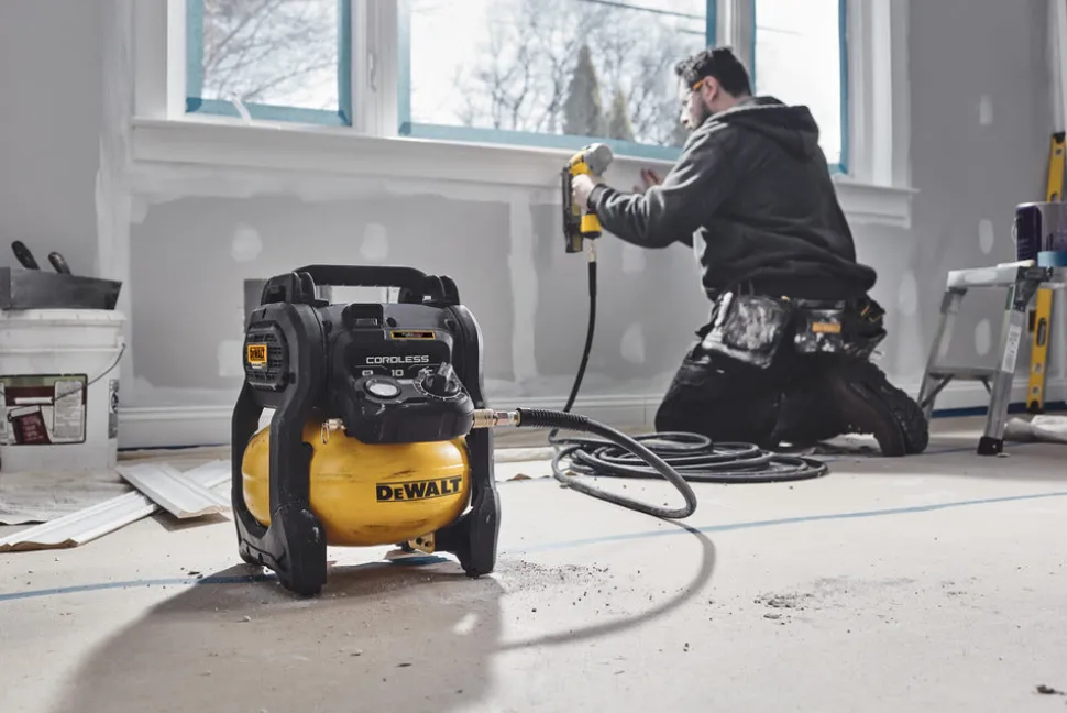 DeWALT Compressor DCC1018N-XJ 18V XR Zonder Accu en Lader