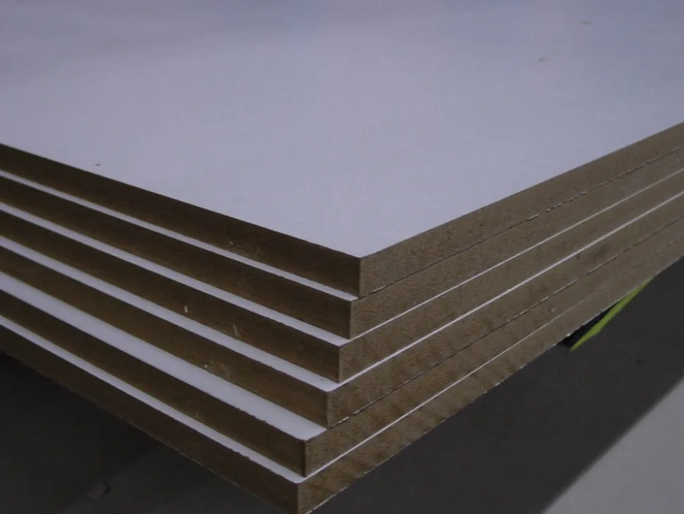 MDF Plaat Lakdraagfolie 2440x1220x18mm 70% PEFC