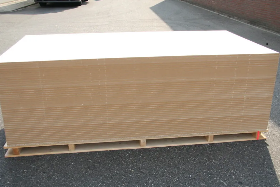 MDF Plaat Lakdraagfolie 2440x1220x18mm 70% PEFC