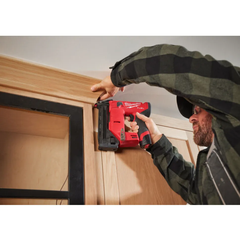 Milwaukee Compacte Accu Afwerktacker M12 FCN18GS-0X