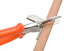 Verstekknipper voor plinten